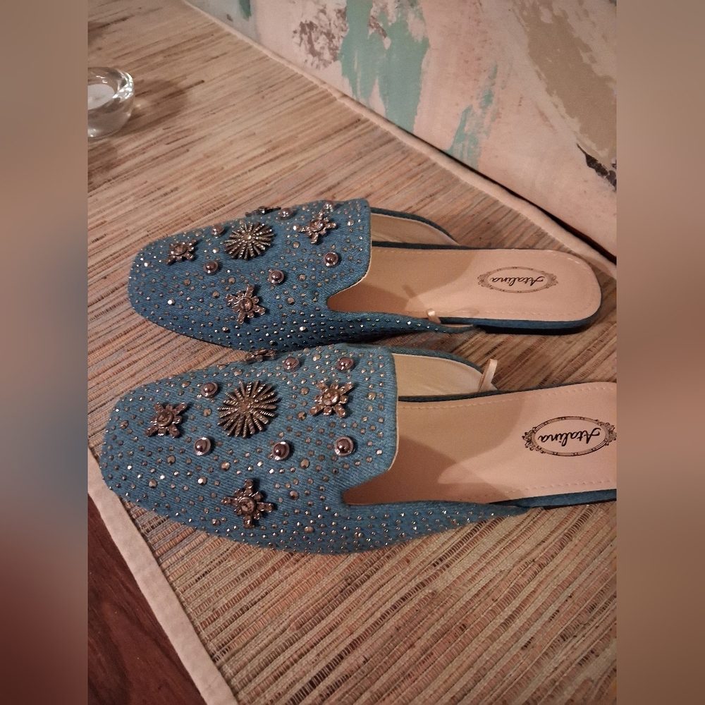 💧Atalina Denim Jeweled Embellished Mule - Picture 3 of 6